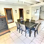New Enchanting Retreat Near Downtown Santa Fe